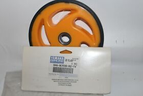 Sma-8cr38-02-yw A Nos Yamaha Plastic Open Idler Wheel Yellow