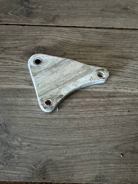 Arctic Cat 0608-362 2002 Zr 440 Sno Pro Right Top Motor Mount