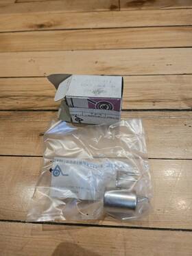 3001-011 Arctic Cat Nos Vintage 1973 Kitty Condenser