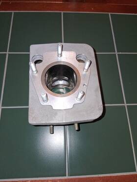 M63557 John Deere John-deere Snowmobile L/h Cylinder 400 M63557 John Deere John-deere Snowmobile L/h Cylinder 400
