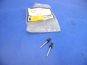 534vv0606 Kawasaki Oem Rivet New Lot Of 2