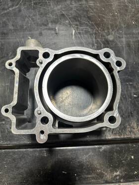 3022860 Polaris Oem 570 Cylinder Used