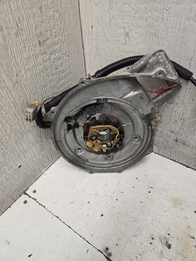 3085913 Polaris 3085913. 3085934 550 Fan Stator Plate And Mount