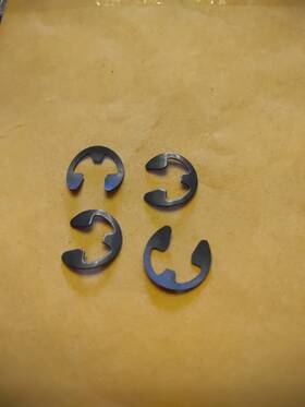 7710421 Polaris 4 Vintage Snowmobile Retain Rings