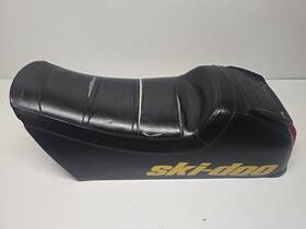 415095703 Ski-doo 99 Skidoo Formula Deluxe Summit Mxz 583 670 Oem Seat Cover Base