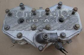 420923880 Ski-doo Oem 2000-2001 Formula Deluxe Mxz Grand Touring Cylinder Head With Cover