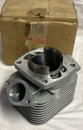 11210-97301 Suzuki Genuine Nos Vintage 11210 97301 Snowmobile Engine Cylinder 74 Sm40l Xr440