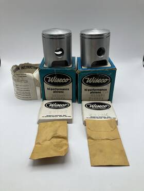 Wiseco 2012-p1 New Pistons For Ccw 340/2 Engine 1st Os Pn 2012 P1 - Jb