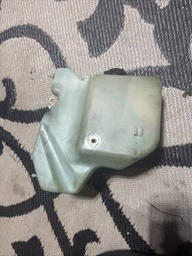 A81-30 Yamaha 403198413232 Oem 1984-1998 Phazer Pz 480 Pz480 Oil Tank With Cap Lid