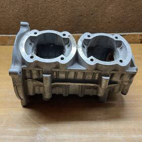 Yamaha 878-15100-00-00 Oem Nos 1974 Gpx 338 Vintage Snowmobile Crank Cases