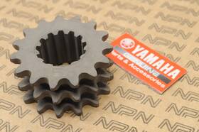 878-17682-50 Yamaha Snowmobile Ec540 Ex340 Ex440 Ex570 Pz480 Chain Drive Sprocket 15t Nos Oem