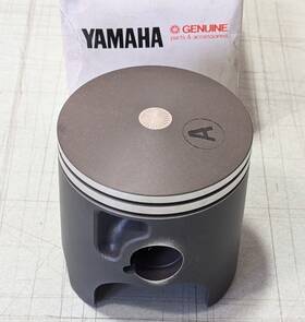 8cr-11631-00-a0 Yamaha Genuine 97-99 Vmax 500 600 Piston New Oem Venture