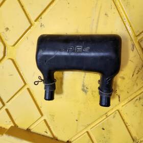 8cr-13581-00-00 Yamaha Vmax Sxr Venture Sx Xt Xtc 500 600 Twin Motor Engine Intake Air Chamber