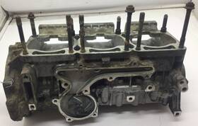 8df-15100-00-00 Yamaha Motor Engine Crank Case Assembly 1998-99 Srx 700 Oem