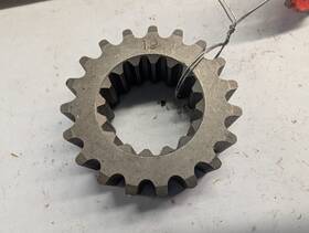 Yamaha 8dw-17682-90-00 Upper Sprocket 19t 16 Spline Sx Viper Venom Venture Er