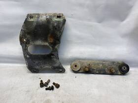 8g8-21411-00 Yamaha Enticer Engine Mounts 8g8-21411 8g8-21419 300 Motor 923