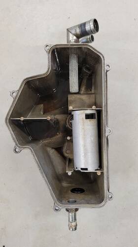 8jp-f1751-10-00 Yamaha 2015 Sr Viper Oil Tank Reservoir