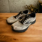 Brooks Running Off White Sneaker Shoes 1203371B121 Medium (b) Women Size. Fixed Price $19.60.